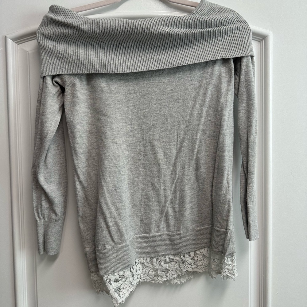 sweater - Picture 3 of 4
